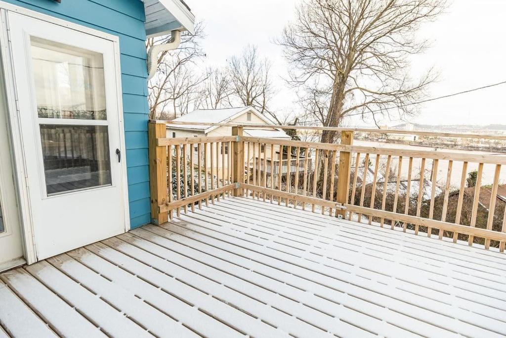 Cozy Riverfront Bungalow With Stunning Views โควิงตัน ภายนอก รูปภาพ